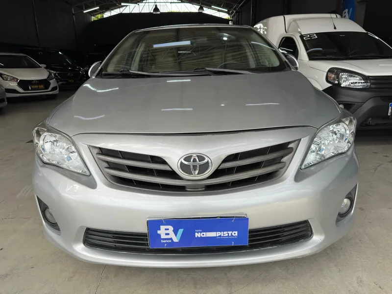 Toyota Corolla Prata