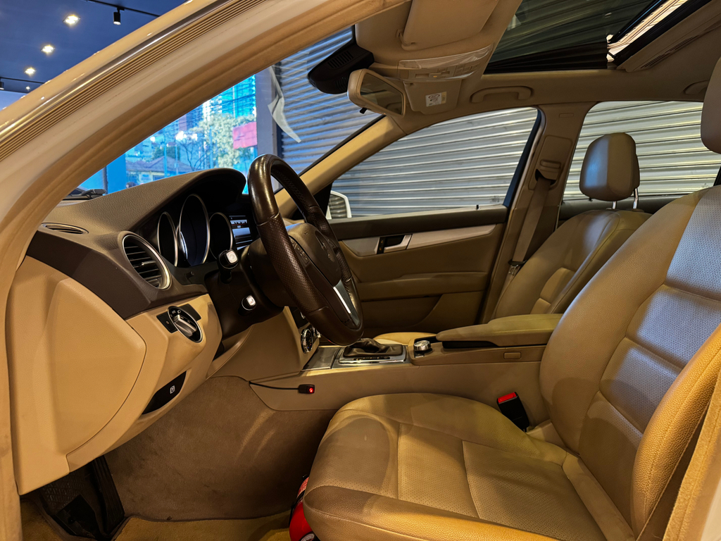 Mercedes Benz C-200 Branco