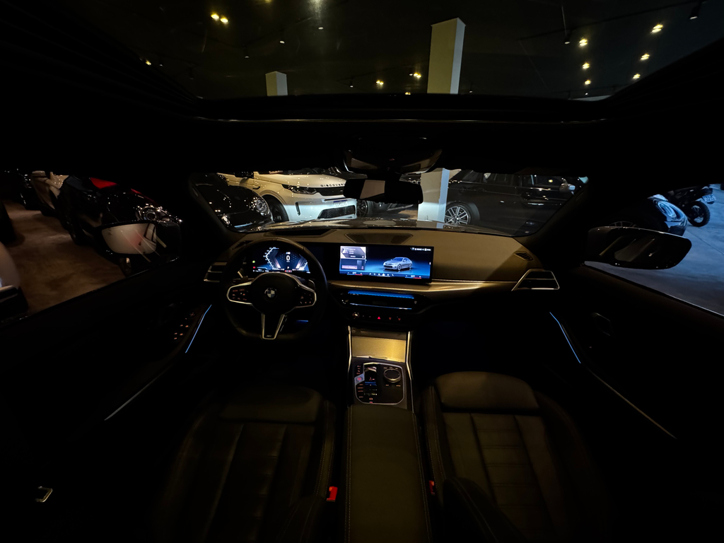 BMW 320i Cinza