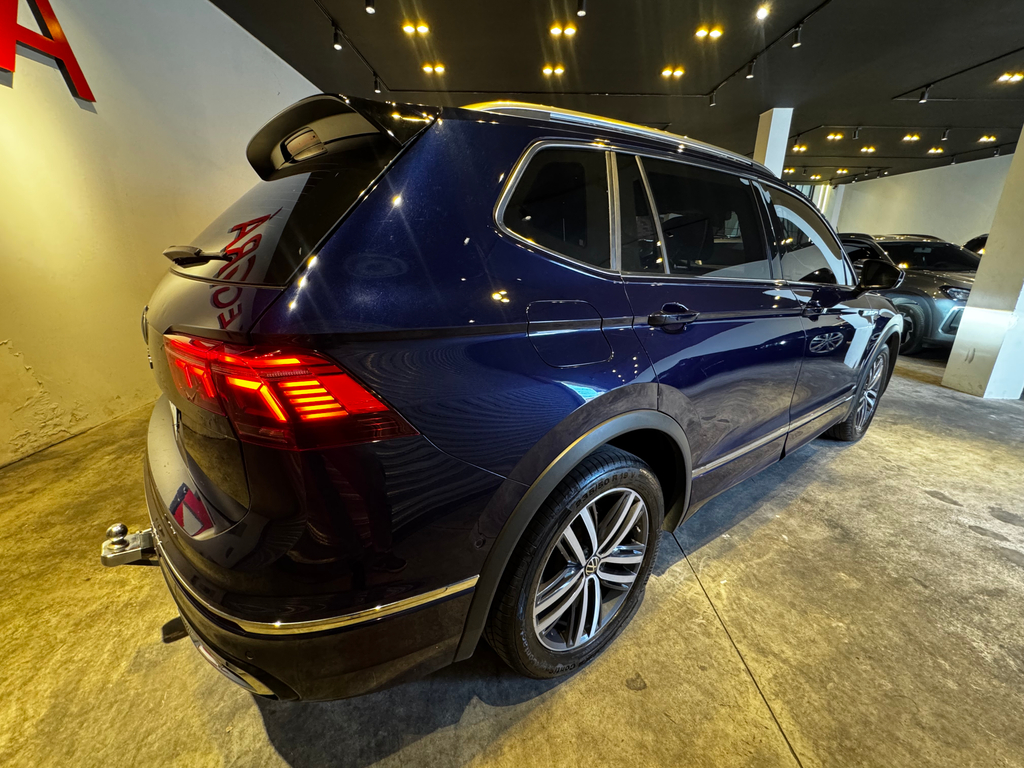 Volkswagen Tiguan Azul