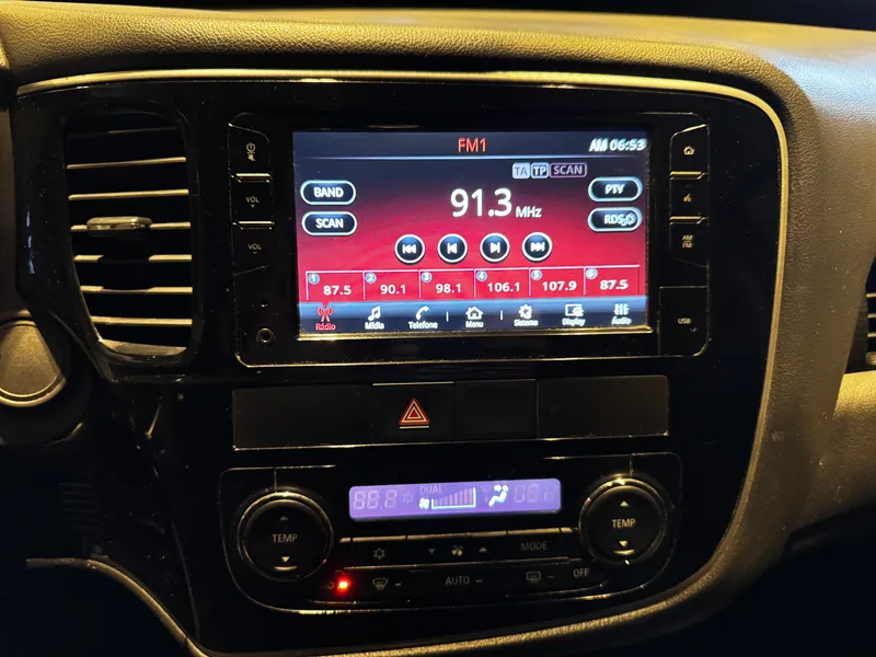 Mitsubishi Outlander Branco