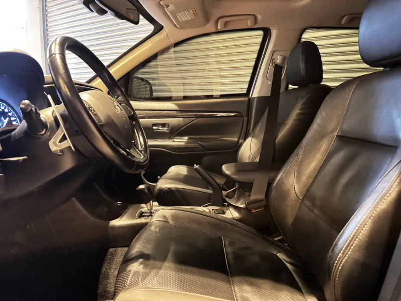 Mitsubishi Outlander Branco