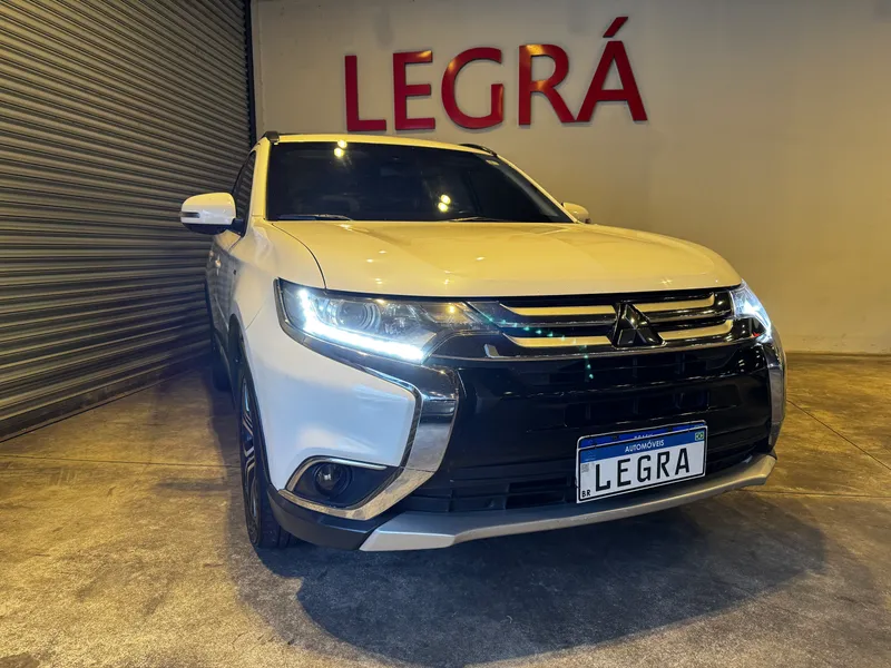 Mitsubishi Outlander Branco