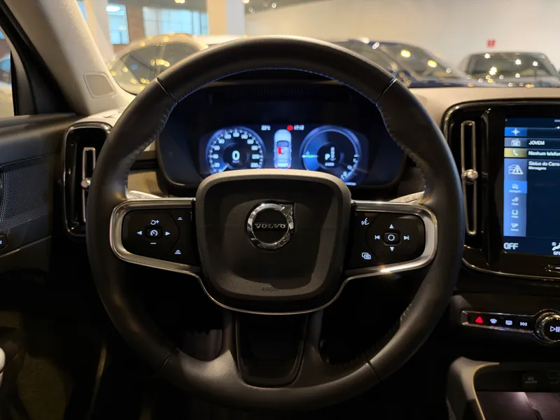 Volvo XC40 Cinza