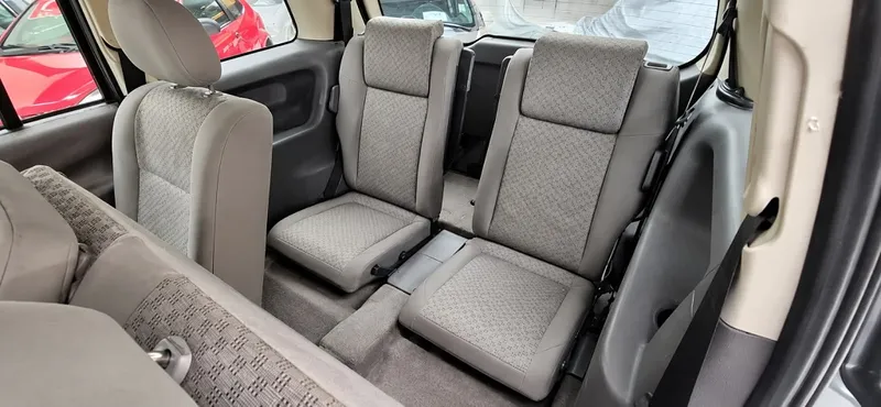 Chevrolet Zafira Cinza