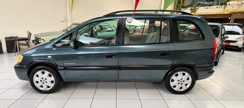 Chevrolet Zafira Cinza