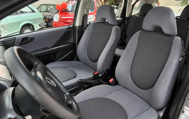 Honda Fit Cinza