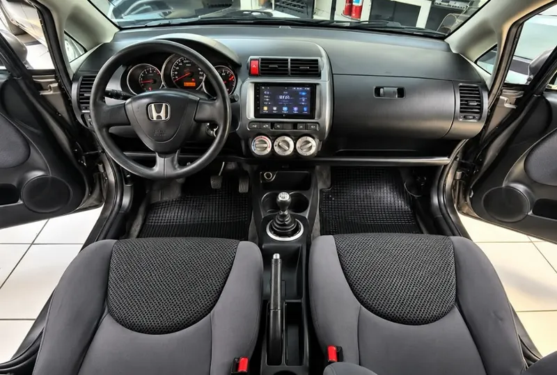 Honda Fit Cinza