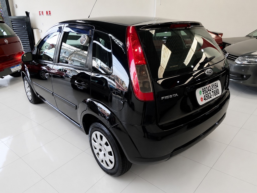 Ford Fiesta Preto