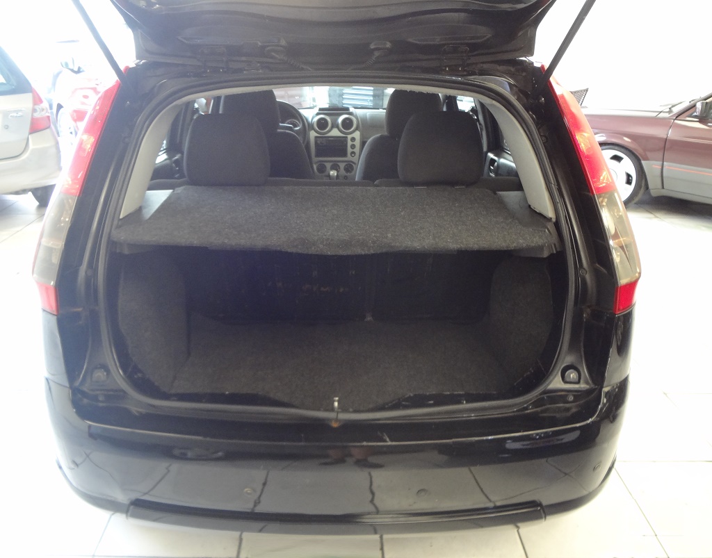 Ford Fiesta Preto