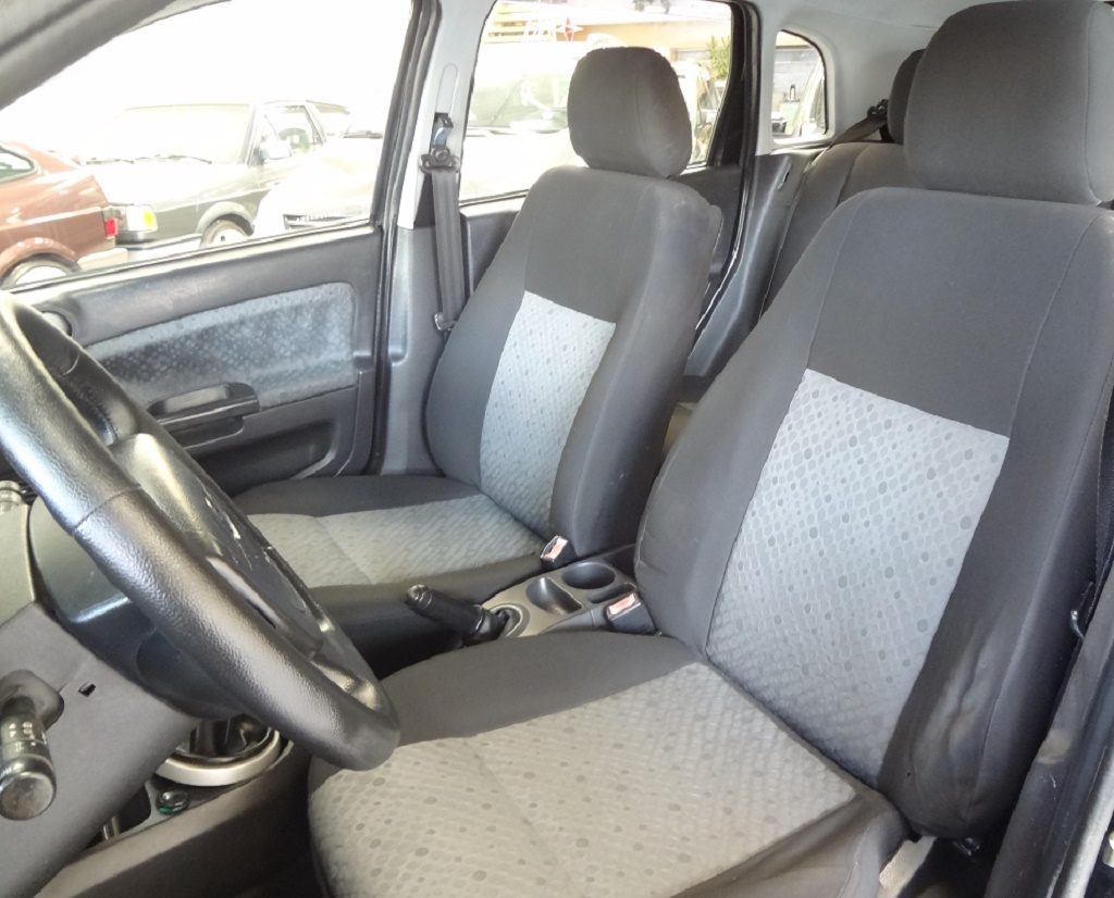 Ford Fiesta Preto