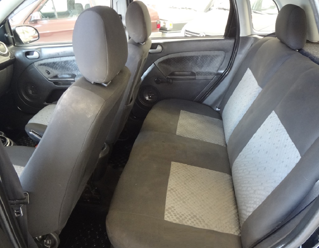 Ford Fiesta Preto