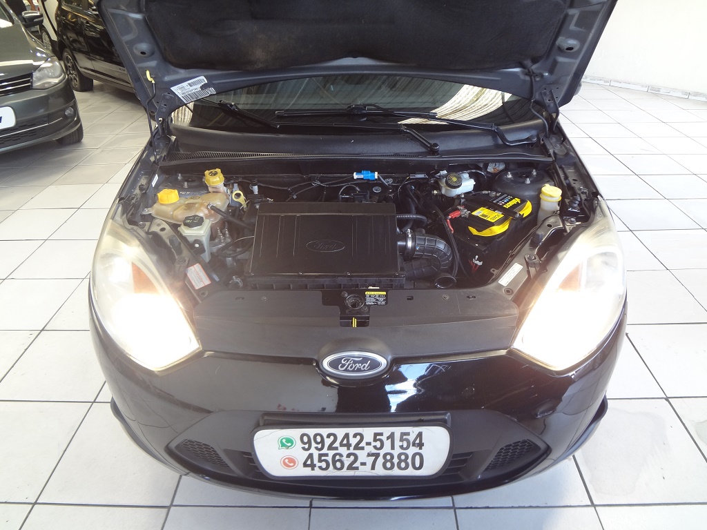 Ford Fiesta Preto
