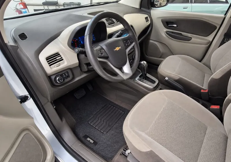 Chevrolet Spin Prata