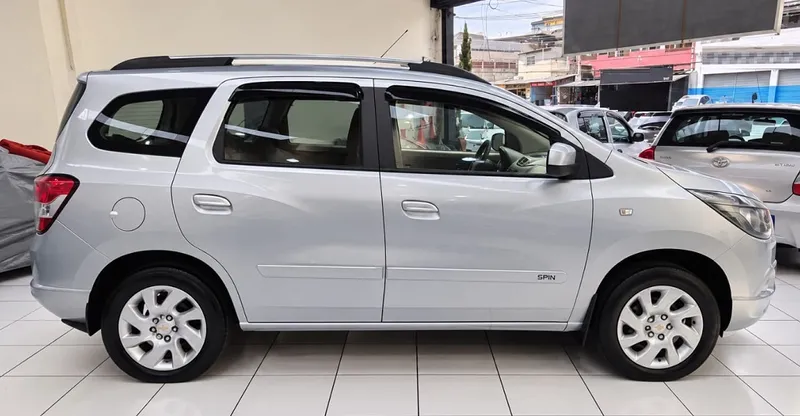 Chevrolet Spin Prata
