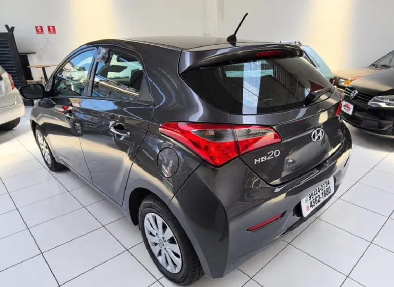 Hyundai HB20 Cinza