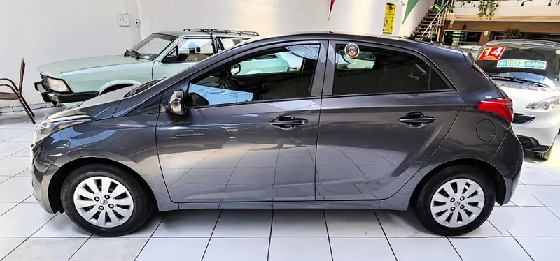 Hyundai HB20 Cinza