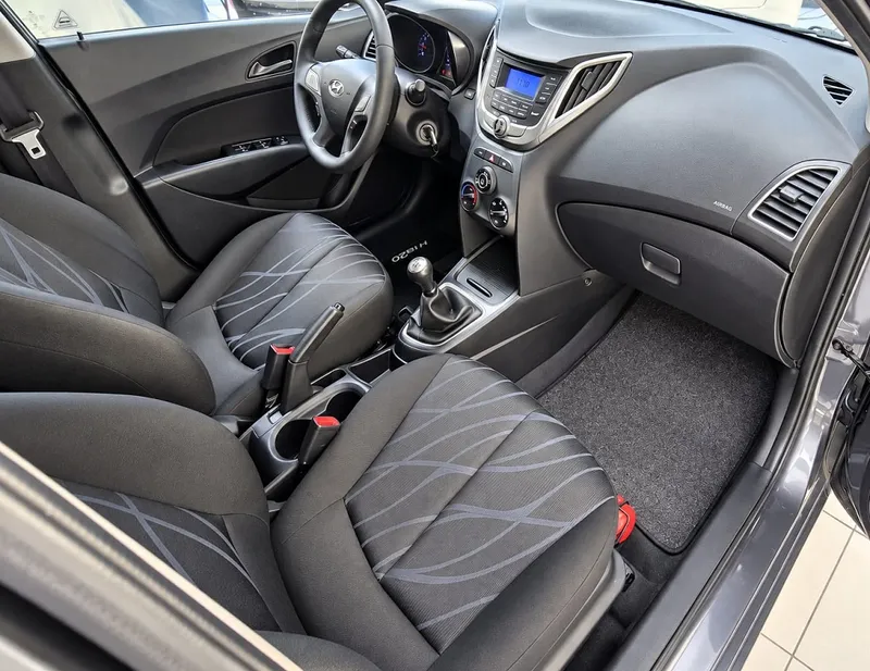 Hyundai HB20 Cinza