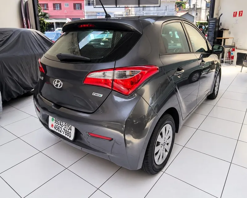 Hyundai HB20 Cinza