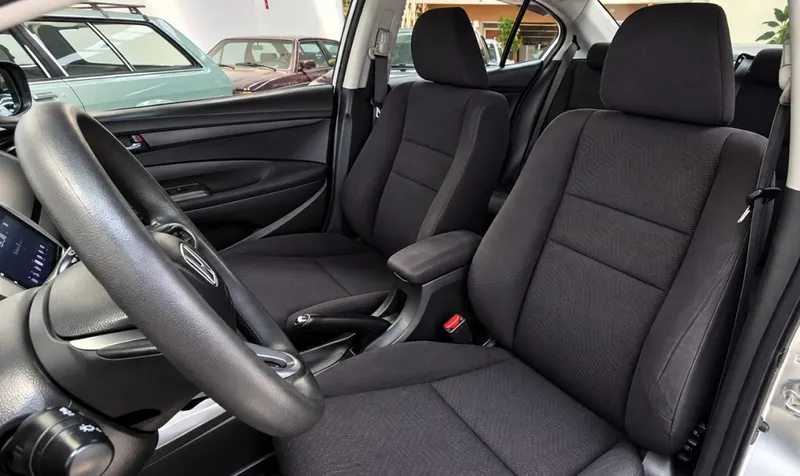 Honda City Prata