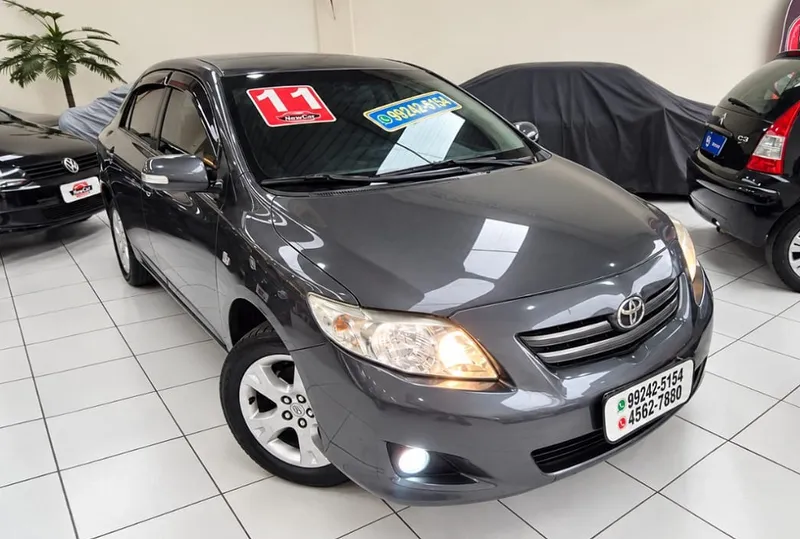 Toyota Corolla Cinza