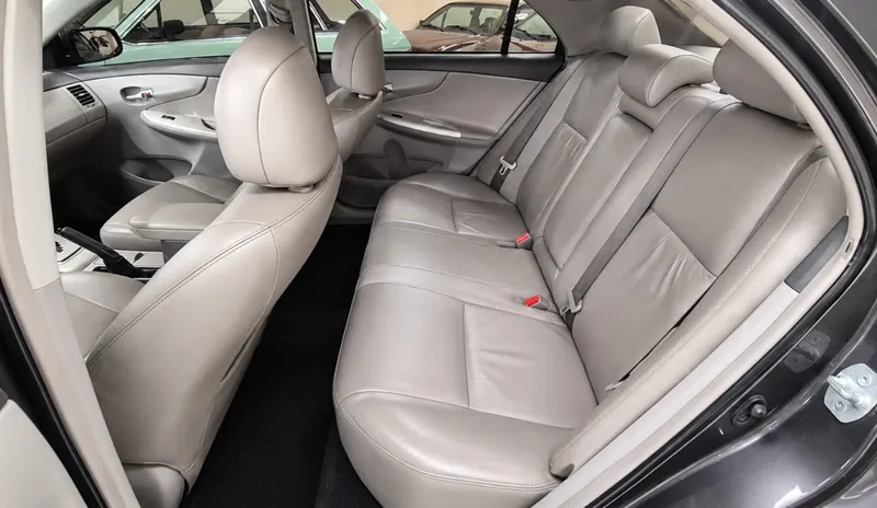 Toyota Corolla Cinza