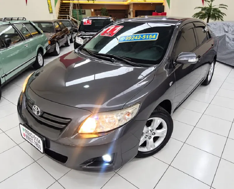 Toyota Corolla Cinza