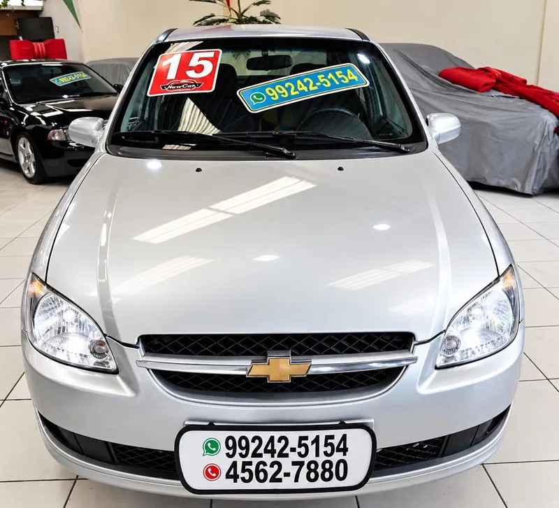 Chevrolet Classic Prata