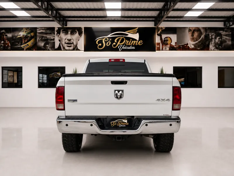 Dodge RAM Branco