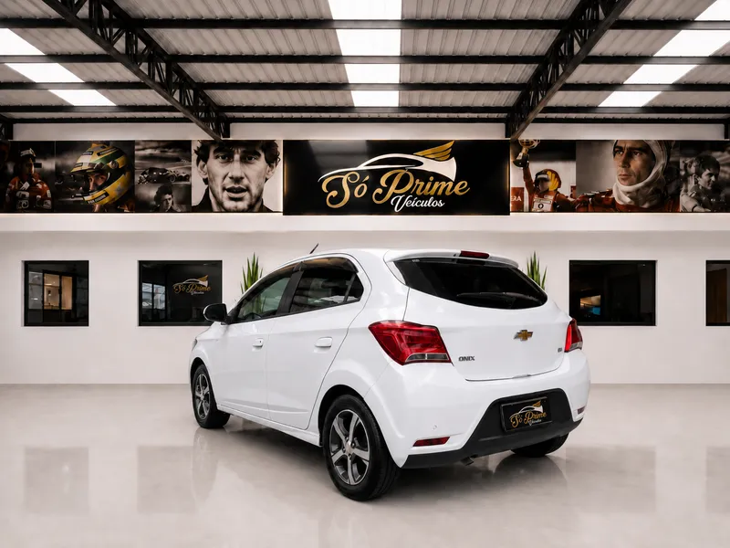 Chevrolet Onix Branco