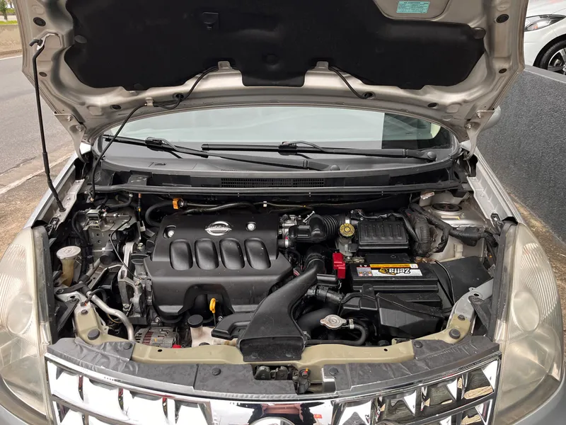 Nissan Livina Prata