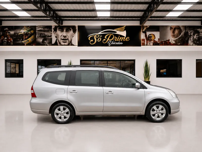 Nissan Livina Prata