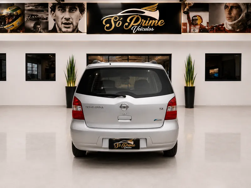 Nissan Livina Prata