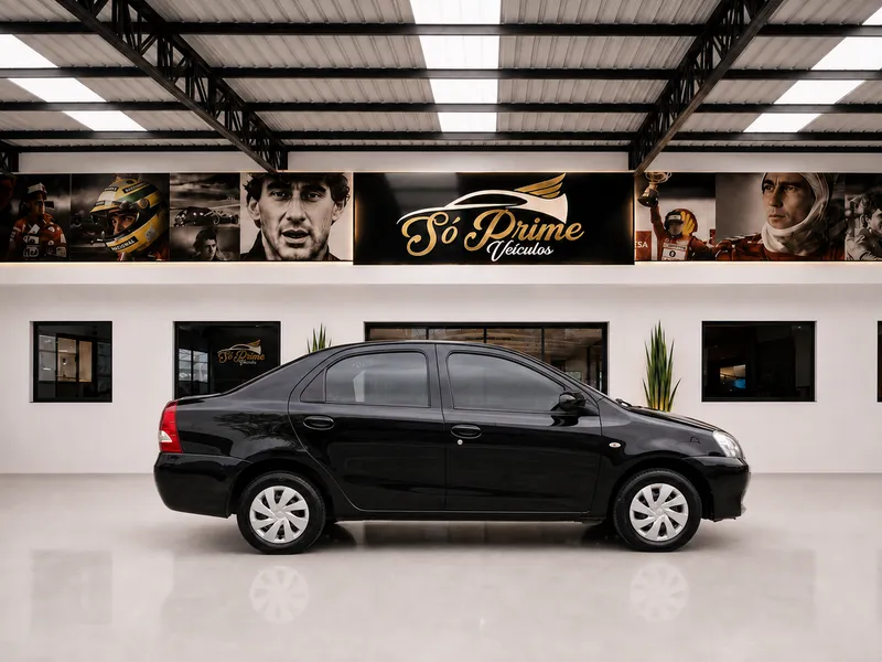 Toyota Etios Sedan Preto