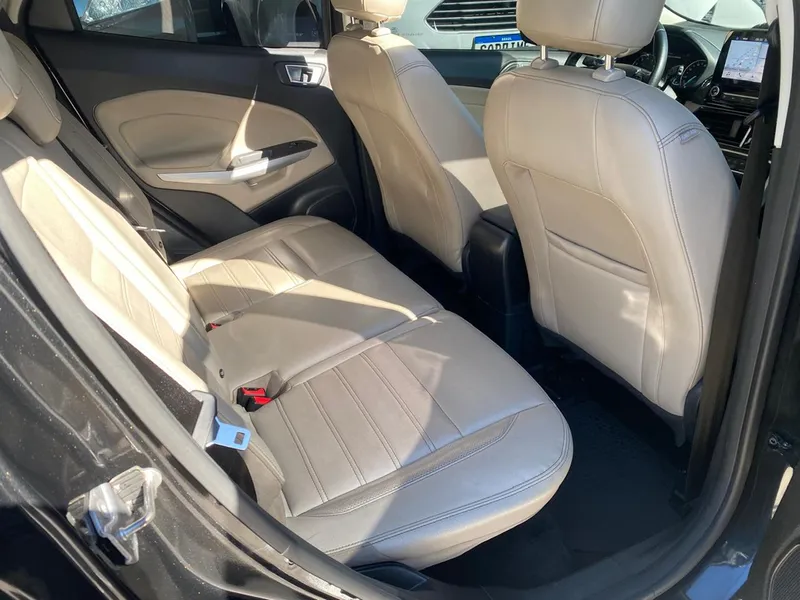 Ford EcoSport Preto
