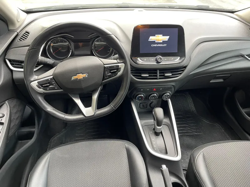 Chevrolet Onix Sedan Preto