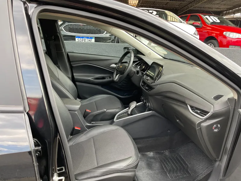 Chevrolet Onix Sedan Preto