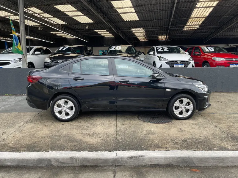 Chevrolet Onix Sedan Preto