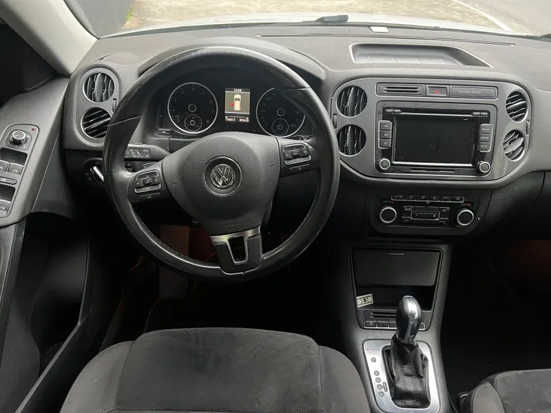 Volkswagen Tiguan Prata