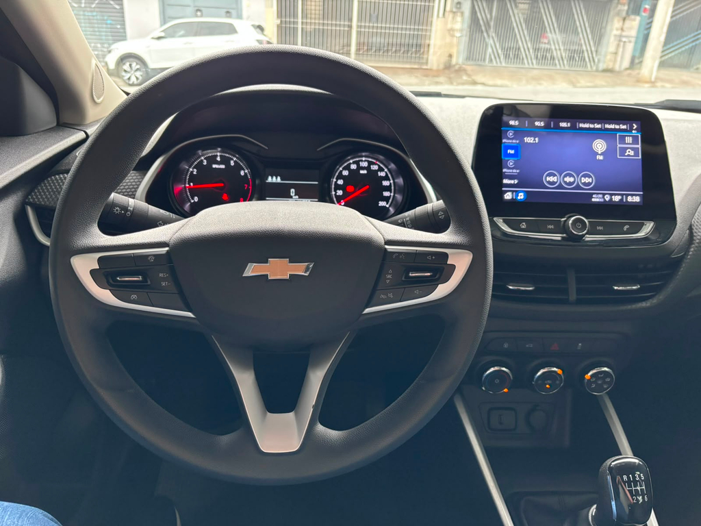 Chevrolet Onix Sedan Prata