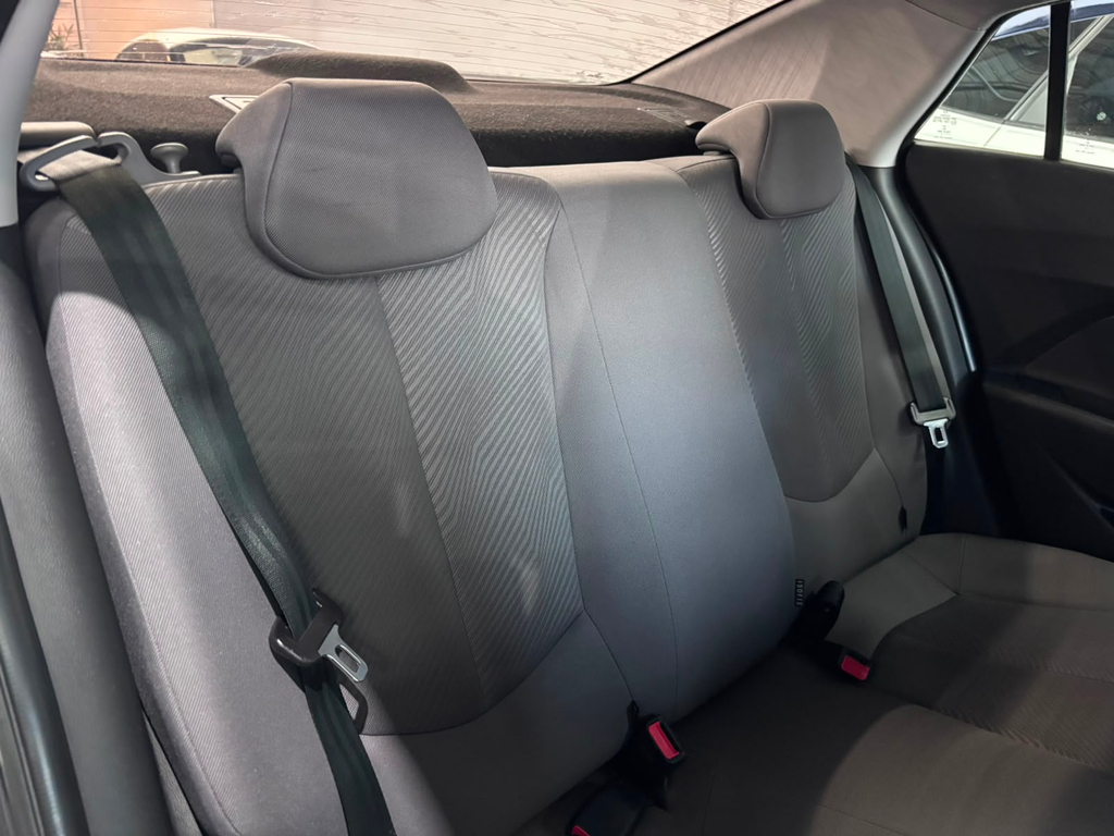 Hyundai HB20S Cinza