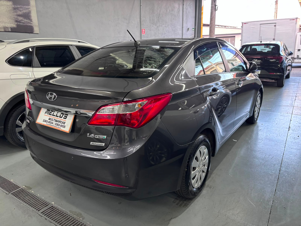 Hyundai HB20S Cinza