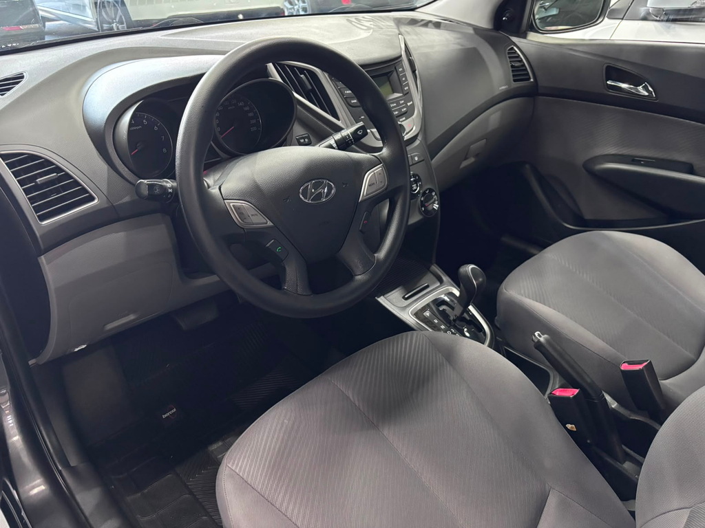Hyundai HB20S Cinza