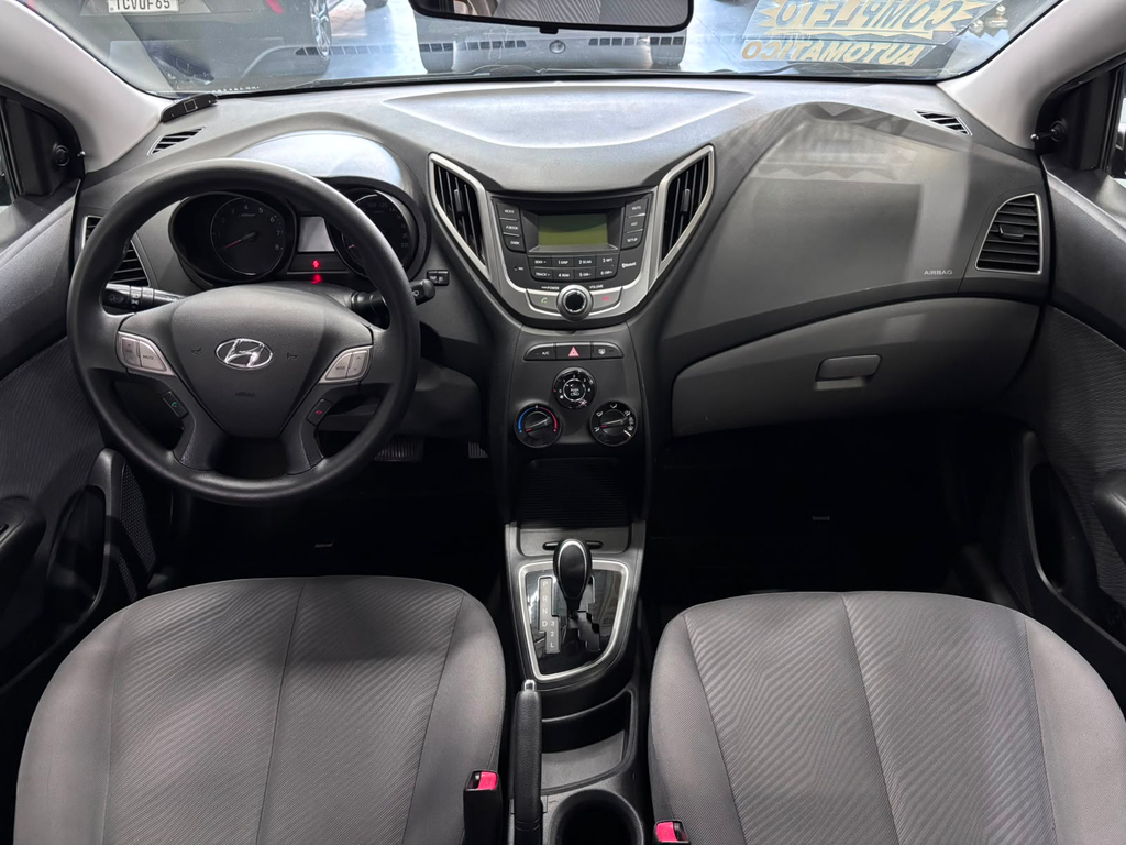 Hyundai HB20S Cinza