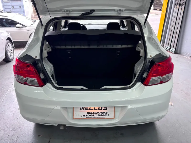 Chevrolet Onix Branco