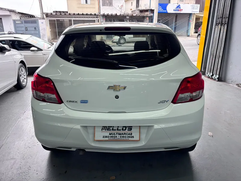 Chevrolet Onix Branco