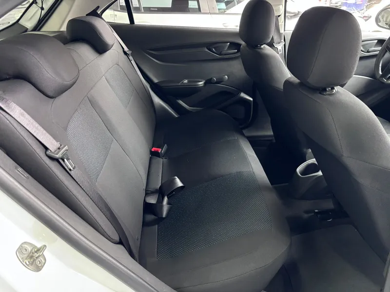 Chevrolet Onix Branco