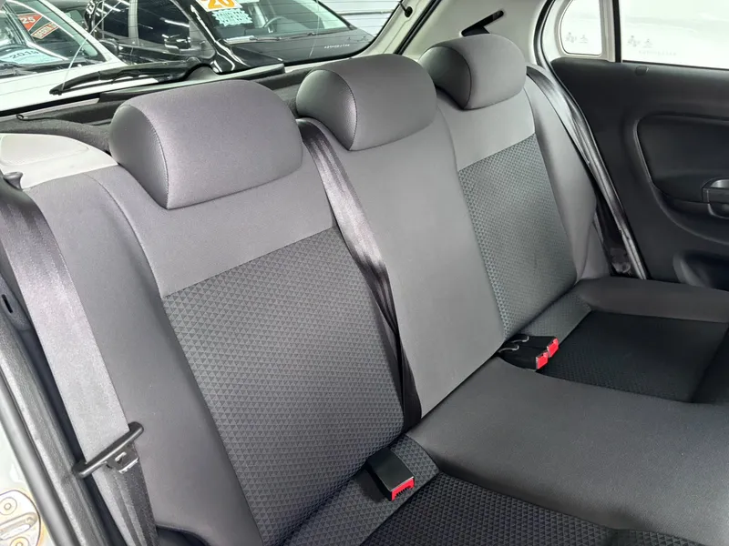 Volkswagen Gol Branco