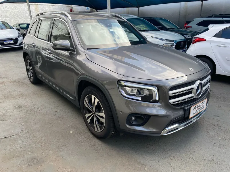 Mercedes Benz GLB 200 Cinza