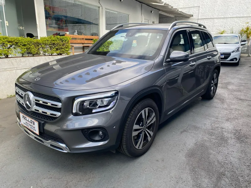 Mercedes Benz GLB 200 Cinza
